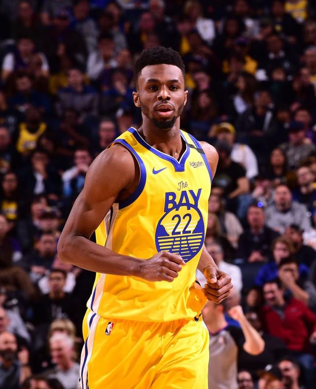 篮球火箭球队全员完成训练任务