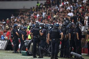 在这段繁忙的赛程中依然全力以赴 💪