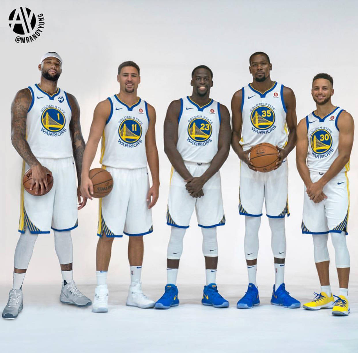 官方：傅明、马济等人组成的裁判组将执法日本vs加纳