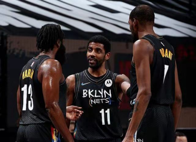 库里31+7+7勇士战胜雄鹿，巴特勒21+5字母哥34+10+5