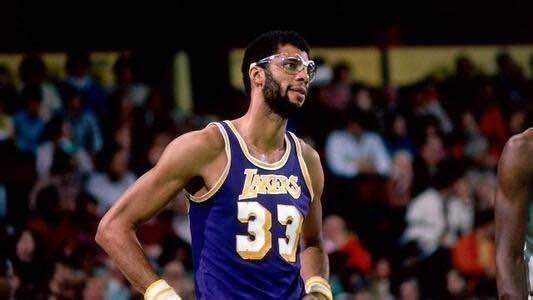 快船盼双杀黄蜂，但半场仅领先2分，哈登、莱恩纳德得分均上双！