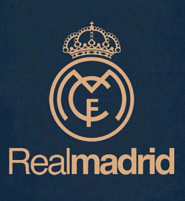 毛彪附体！四川一高校辅导员单刀面对大空门滑倒滚进球网