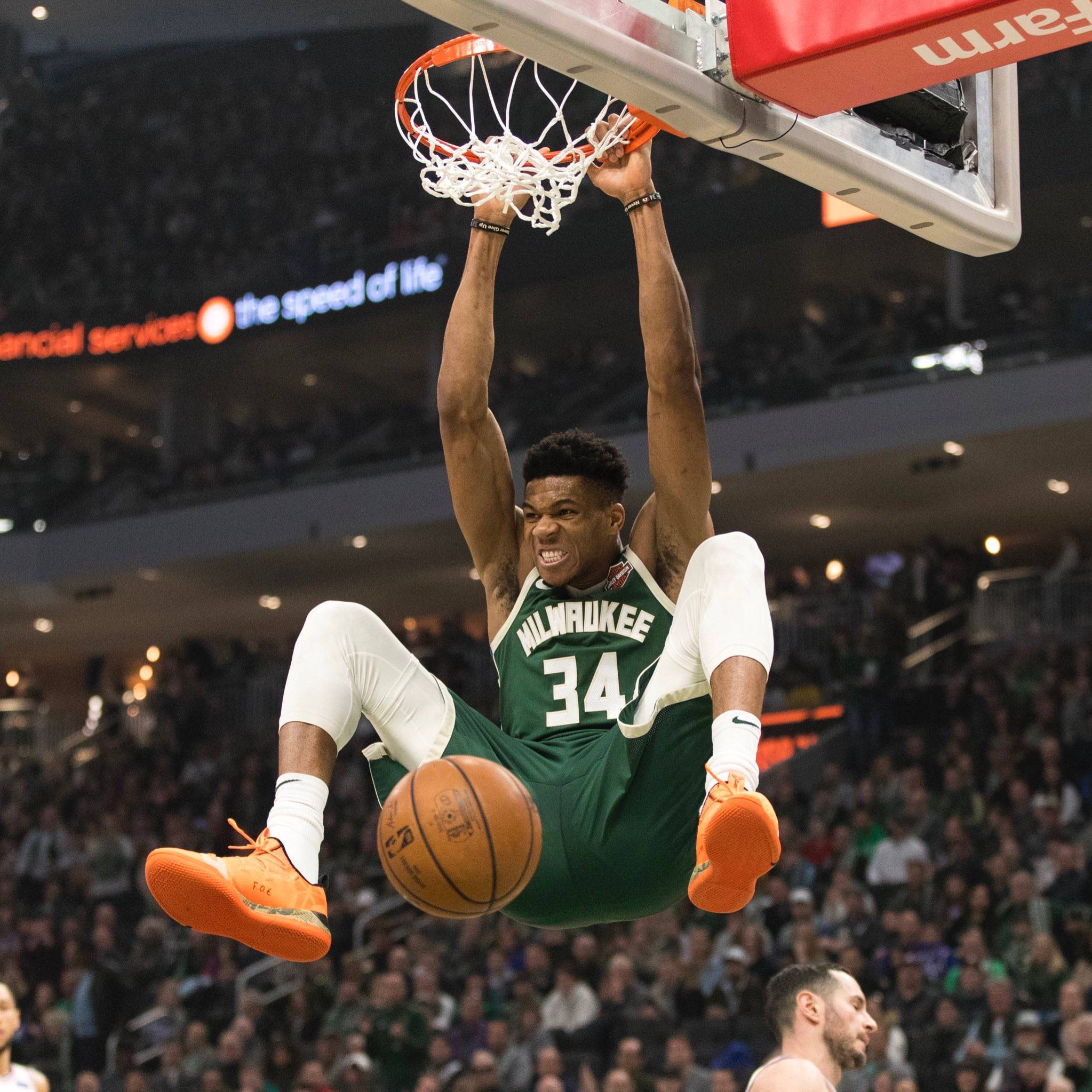 乔治娜分享晚宴照片：C罗与苹果公司CEO库克合影