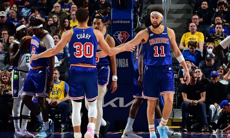 [中超]山东泰山主场战平青岛海牛