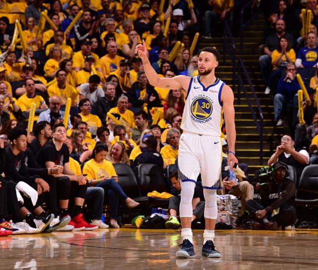 尺帝为买Uzi皮肤抛弃底线！直播索要“屁股费”，希望MSI请神Uzi